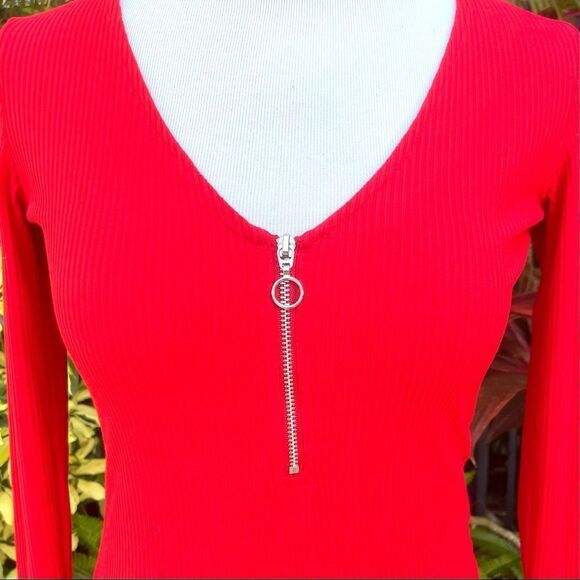 H&M Divided Ribbed Zip Down Top - Picture 3 of 8